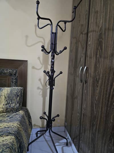 metal clothes stand
