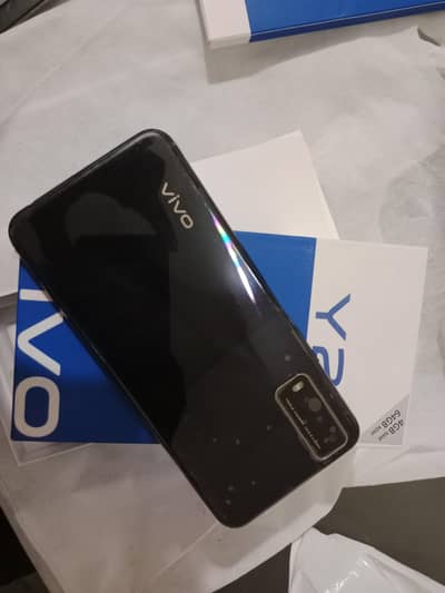 Vivo Y20 brae meherbani fazal rate na lagaen Sath box bhi hai