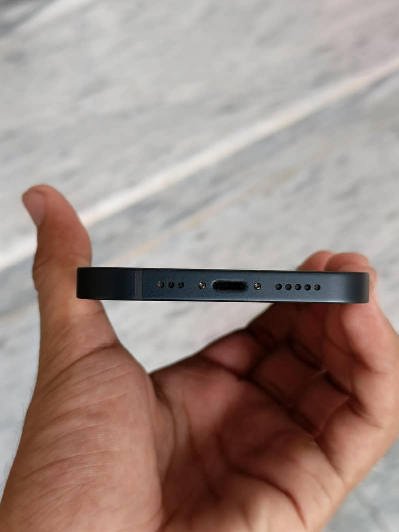 Apple iPhone 14 4