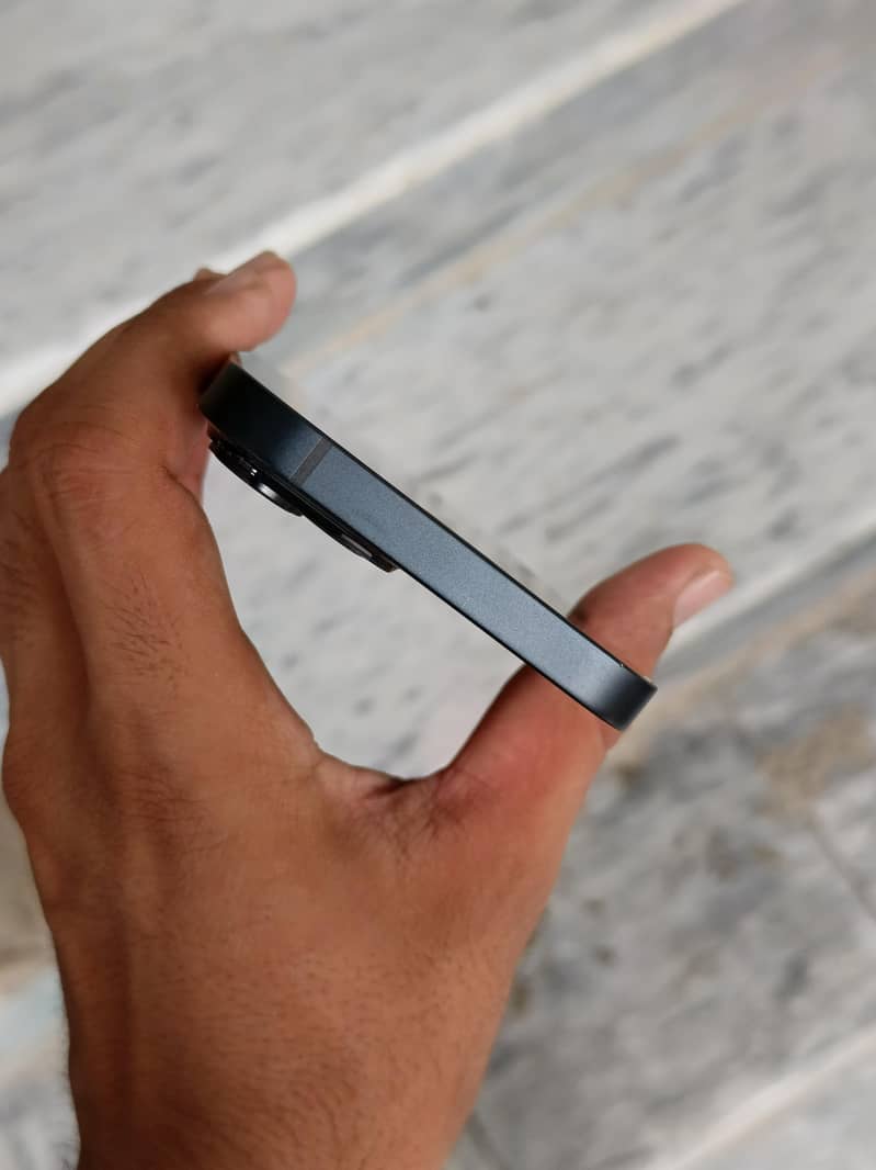 Apple iPhone 14 5