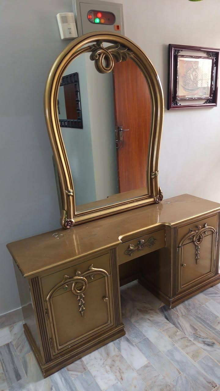Dressing Table 2
