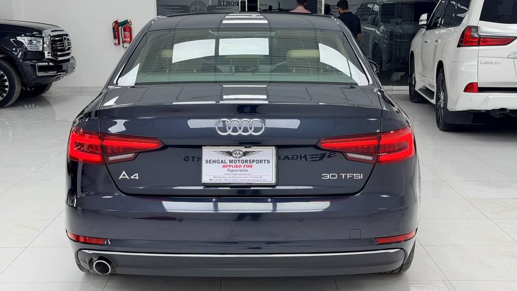 Audi A4 2017 10