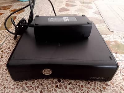 Xbox console for sale need repairing builtn games
