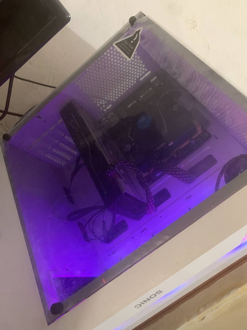 Gaming PC MINT CONDITION 2