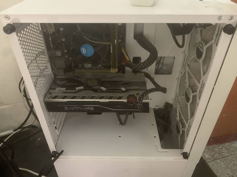 Gaming PC MINT CONDITION 3