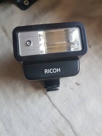 Ricoh XR 240 Speedlite - SLR Film Camera Flashgun