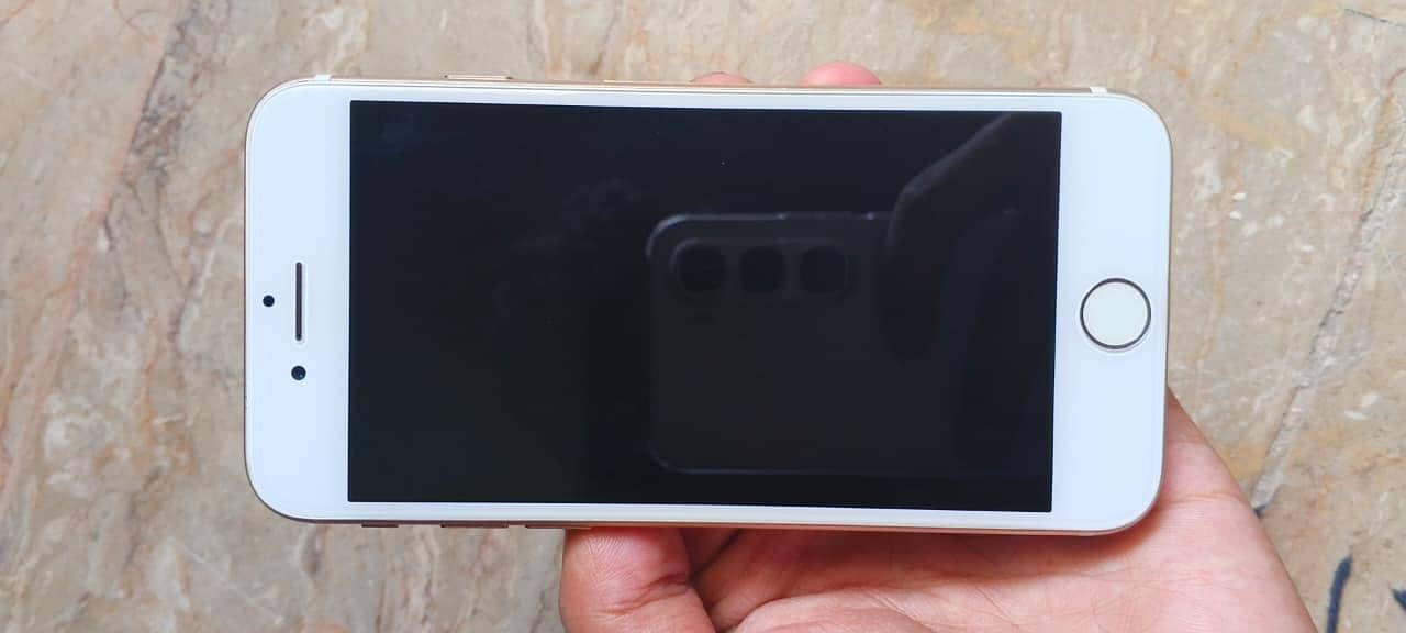 Apple iPhone 7 7