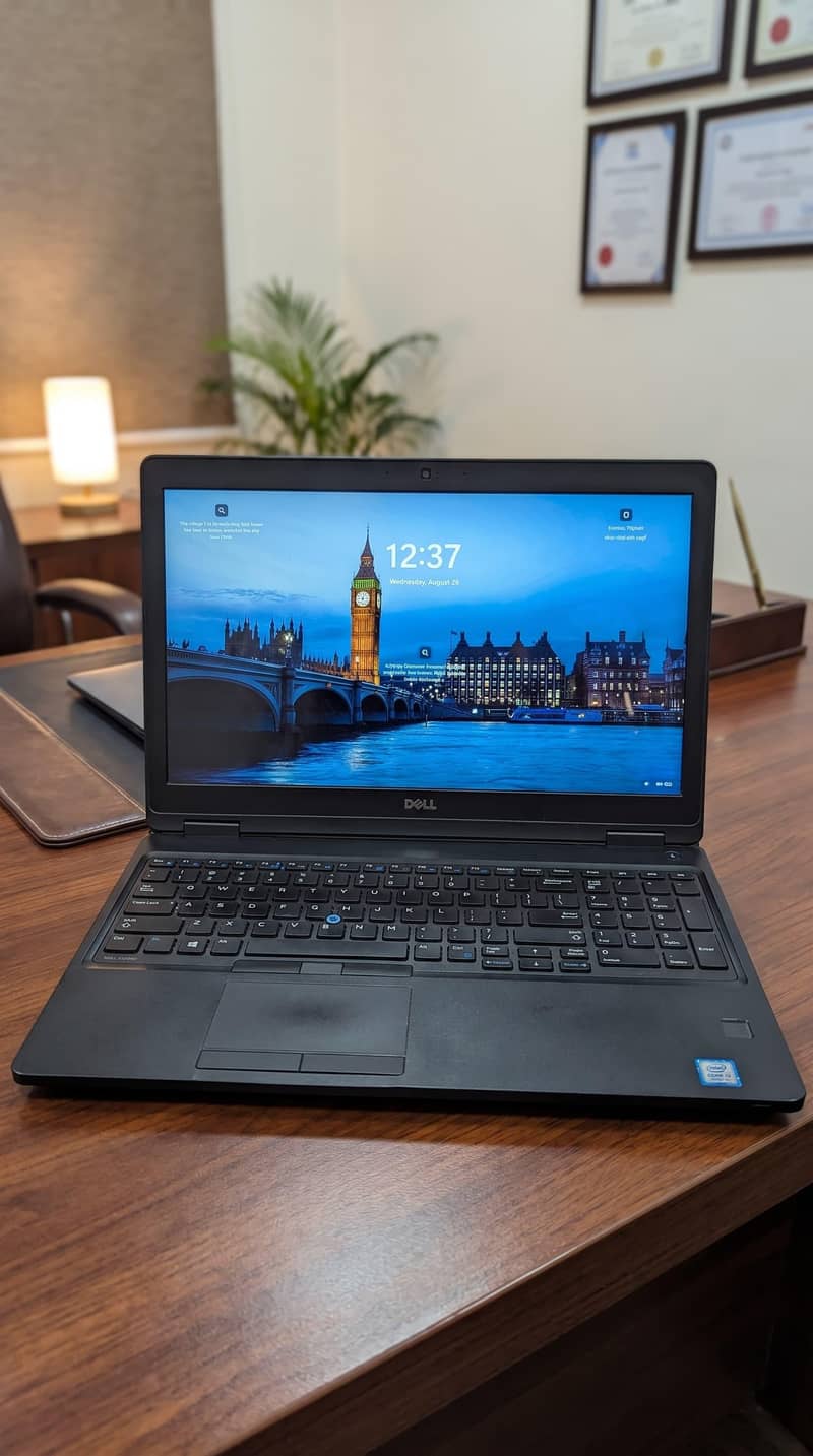 DELL PRECISION 3520 1