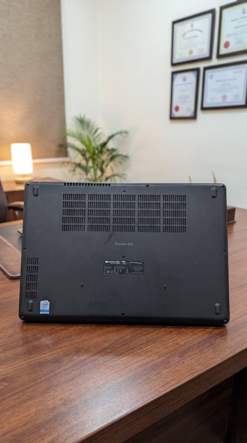 DELL PRECISION 3520 2