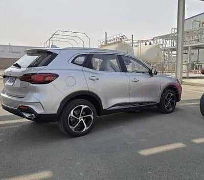 MG HS 2025