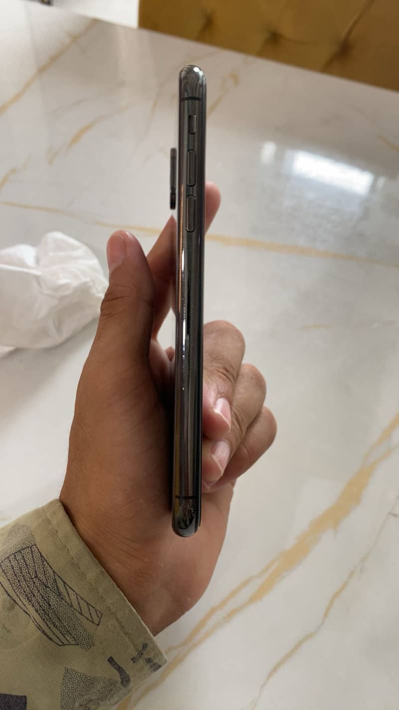 Apple iPhone X 1