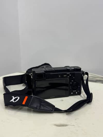 Sony A6400 + 16-50mm lens brand new condition