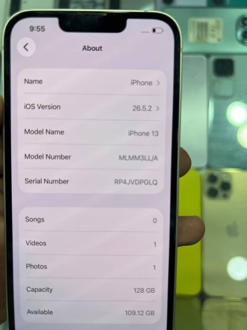 Apple iPhone 13 0