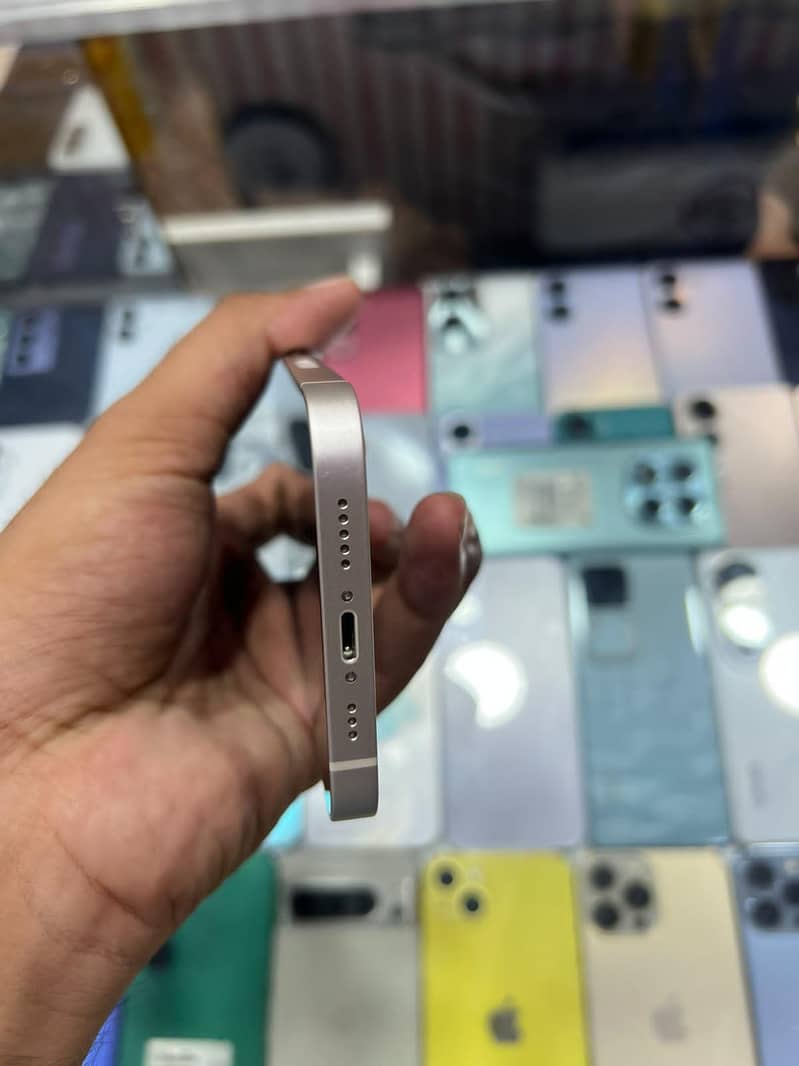 Apple iPhone 13 1