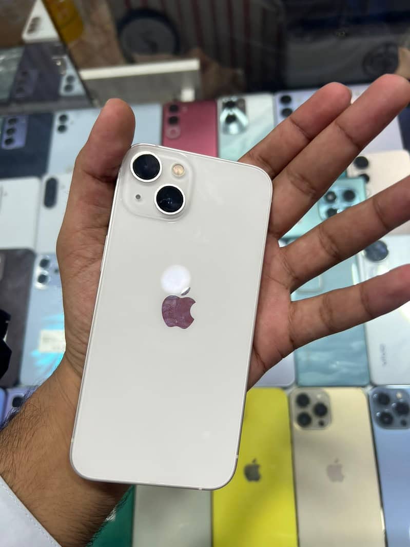 Apple iPhone 13 4