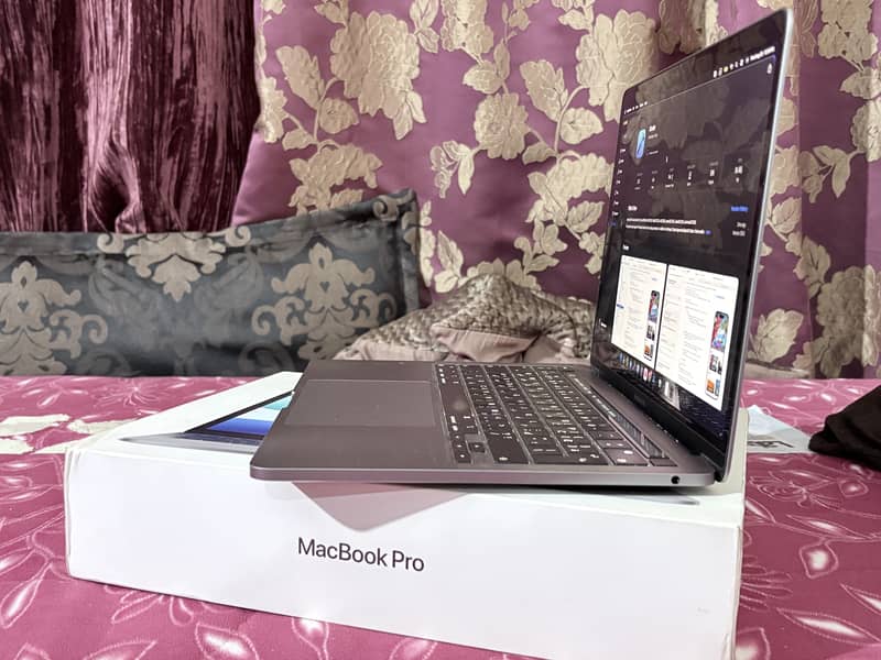 MacBook Pro M1 11
