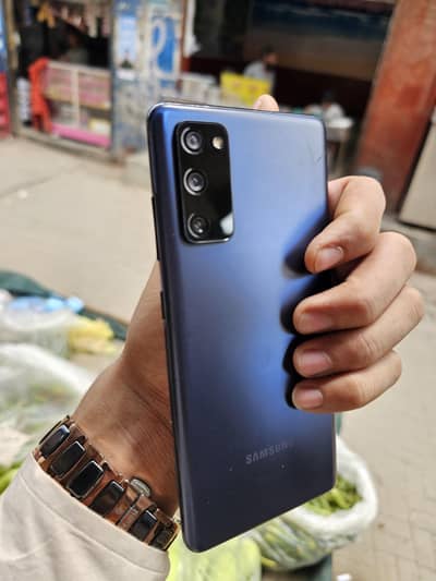 Samsung Mobile S20 FE