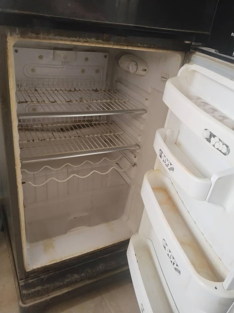 Orient fridge 1