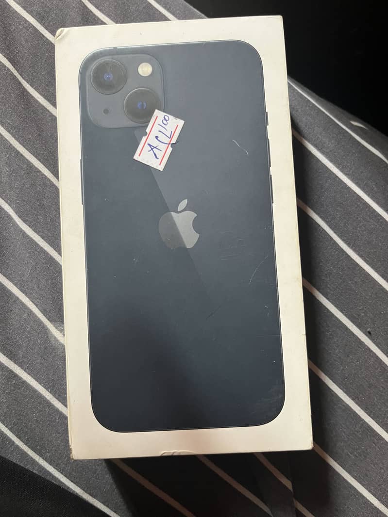 Apple iPhone 13 0