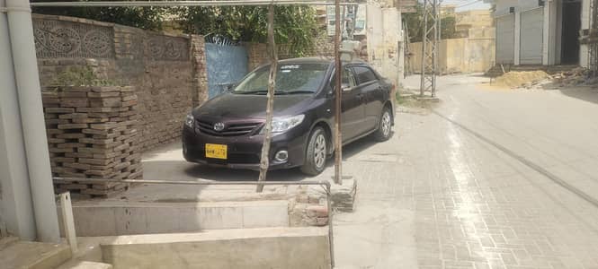Toyota Corolla GLI 2013 almost Geniune in cheap price