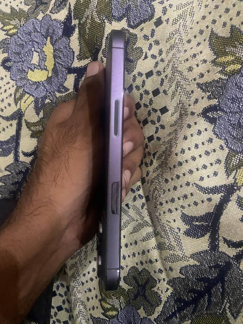 Apple iPhone 14 Pro Max 5