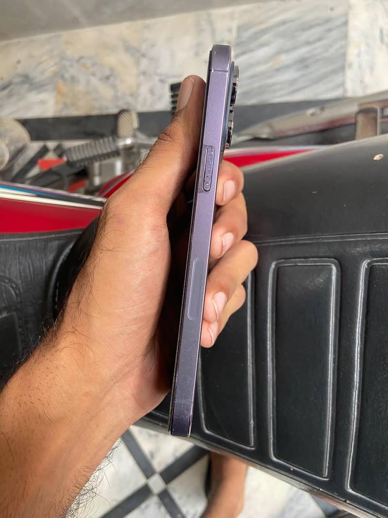 Apple iPhone 14 Pro Max 6