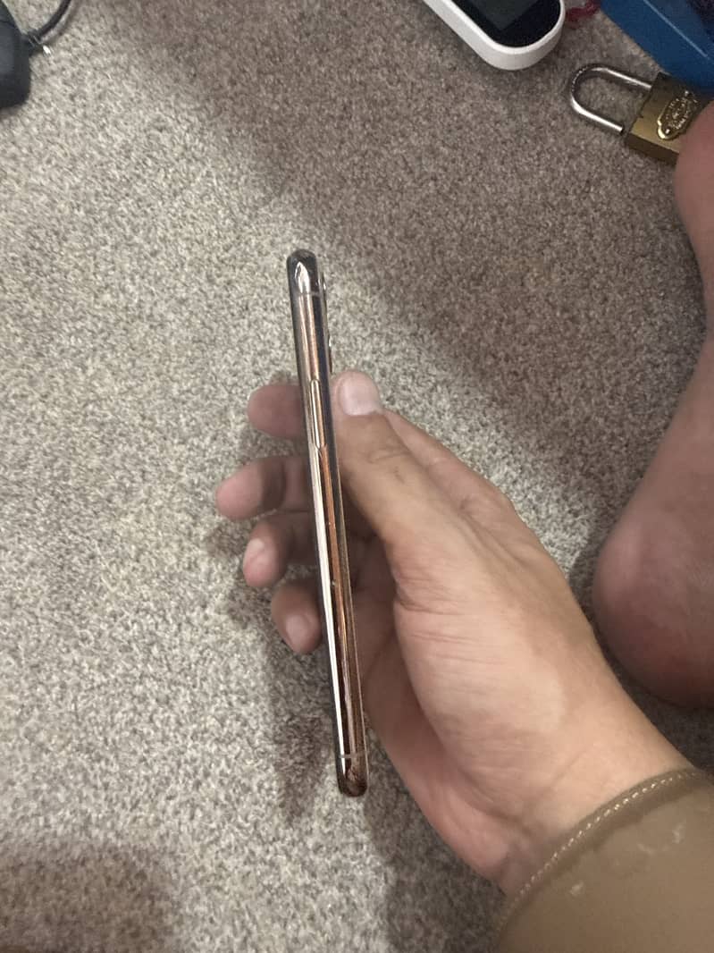Apple iPhone 11 Pro 1