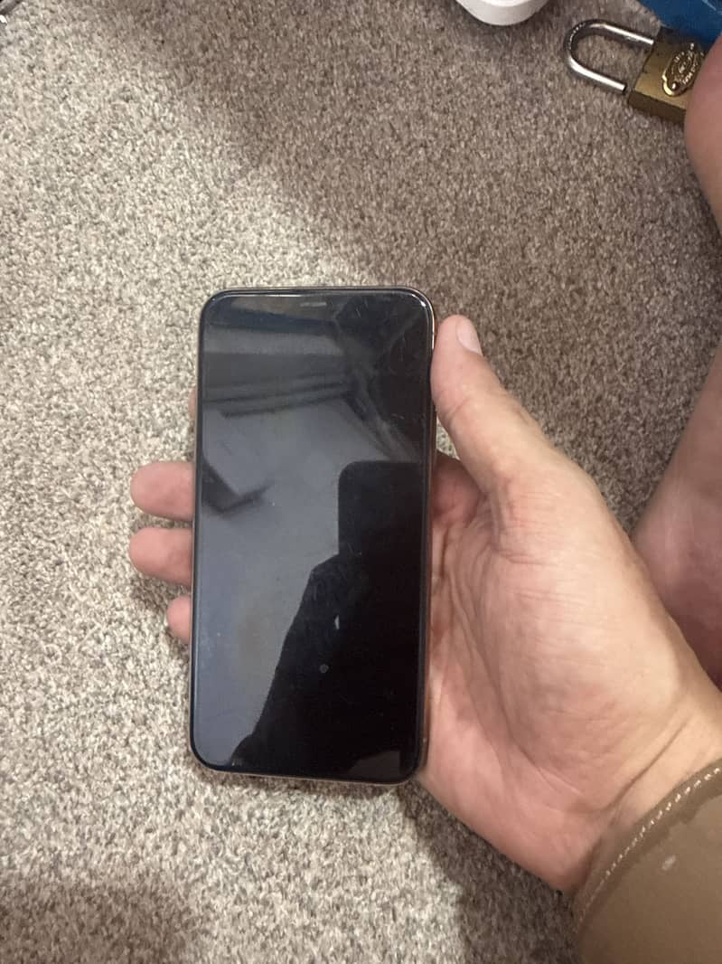 Apple iPhone 11 Pro 2