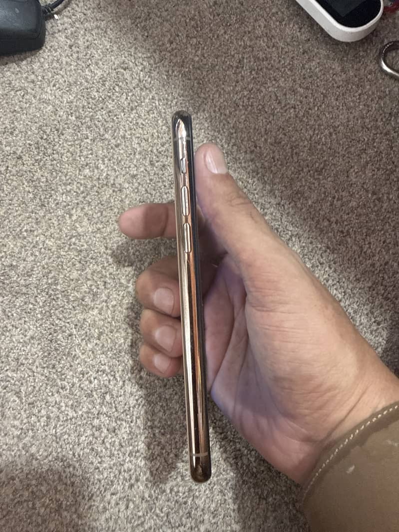 Apple iPhone 11 Pro 3