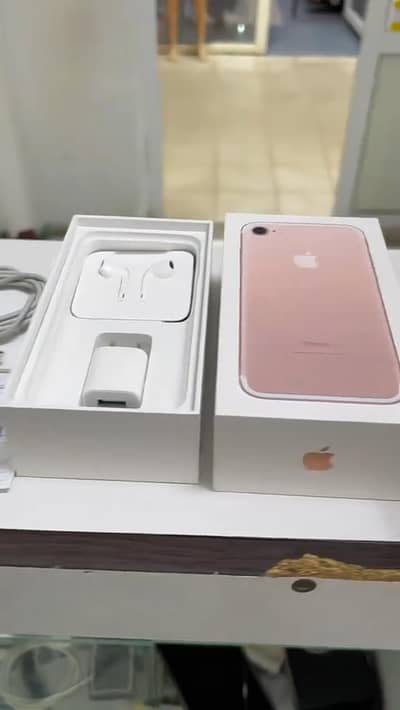 Apple iPhone 7 128 GB my WhatsApp 0301==========1907=========466