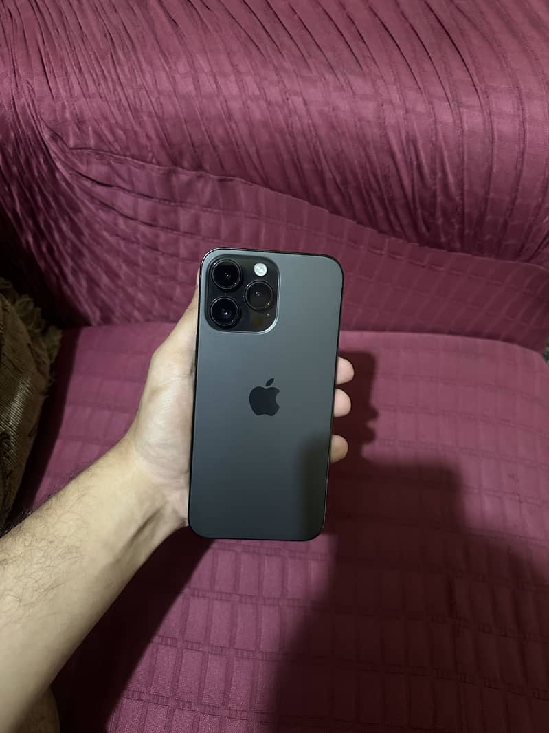 Apple iPhone 14 Pro Max 0