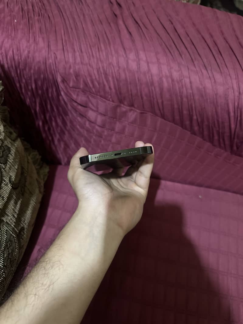 Apple iPhone 14 Pro Max 7