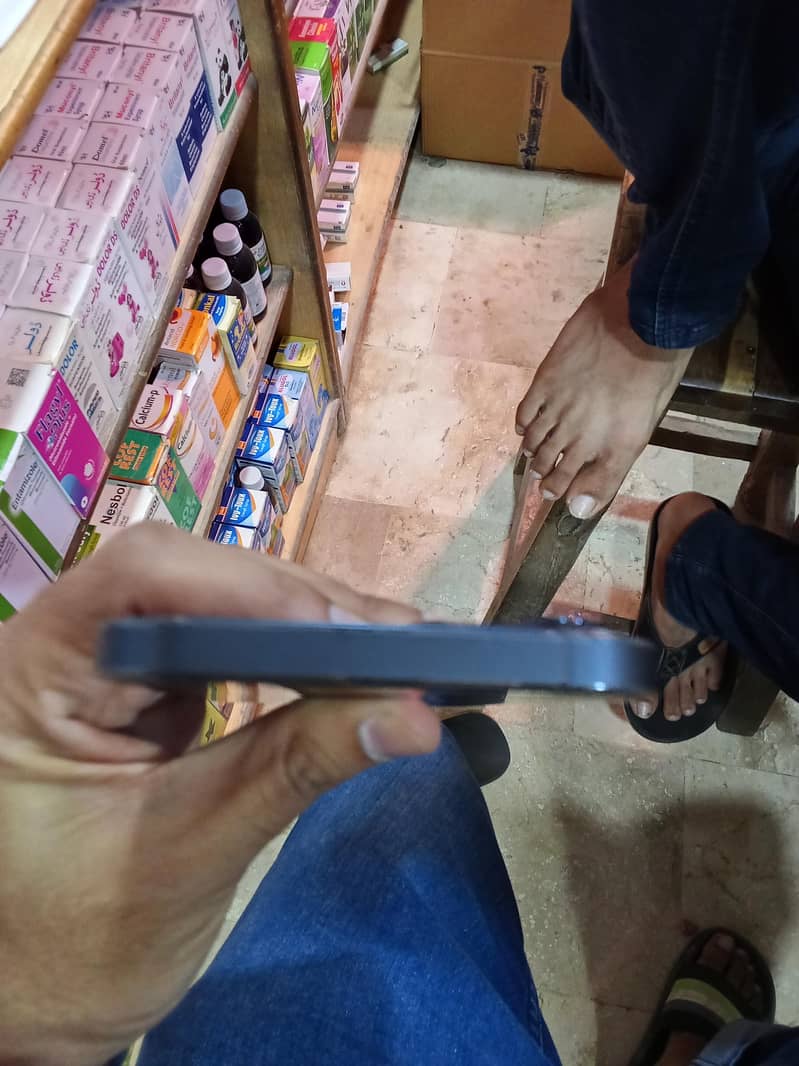 Apple iPhone 12 Pro Max 3