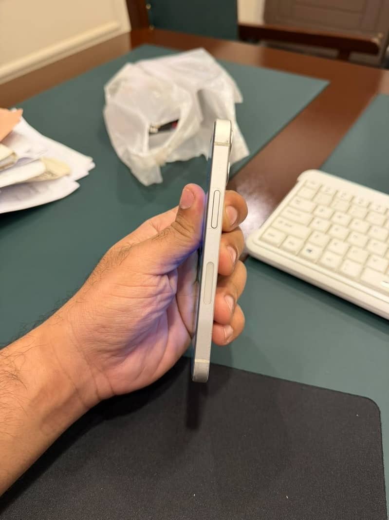 Apple iPhone 12 mini 1