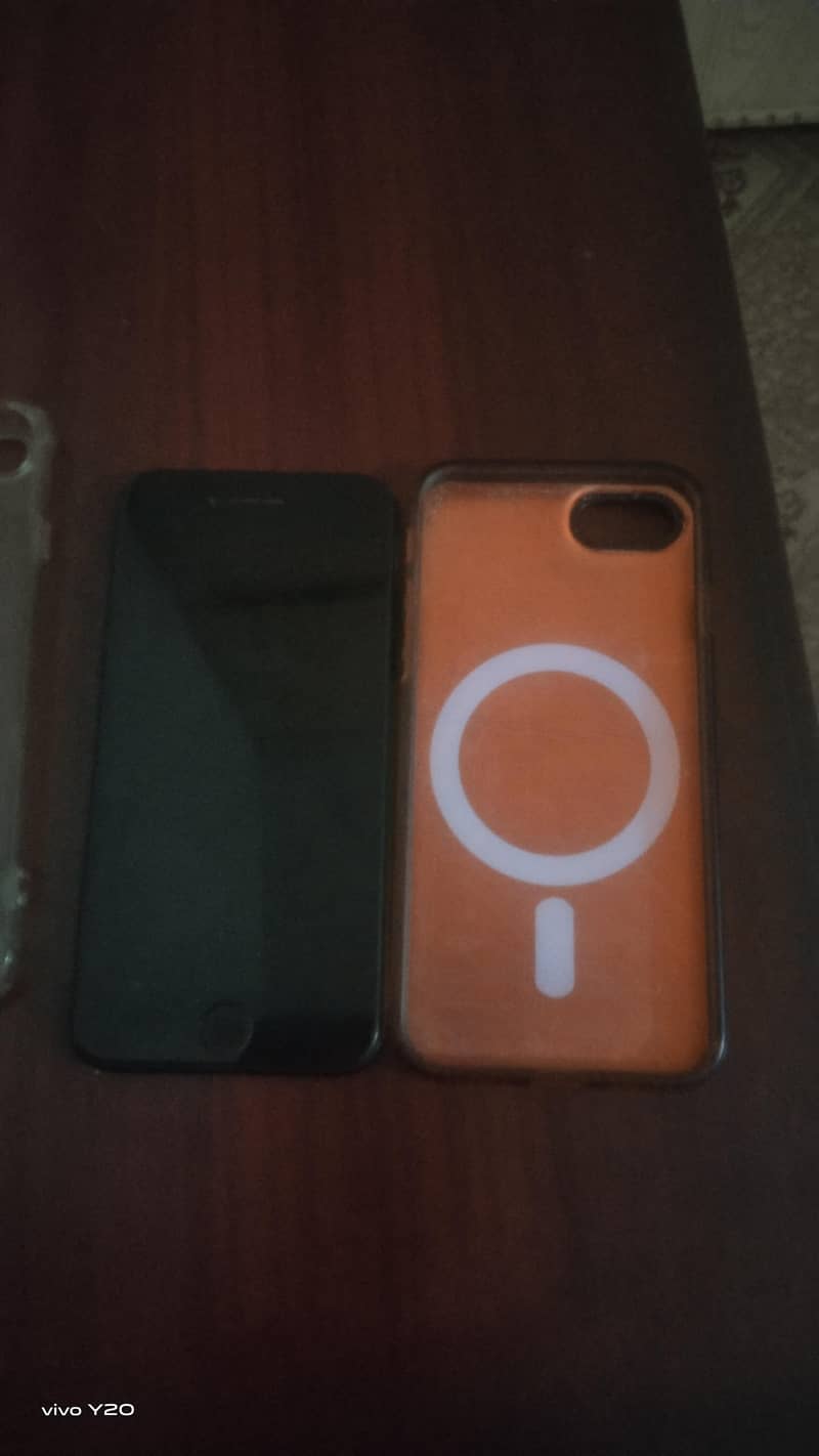 Apple iPhone 7 1