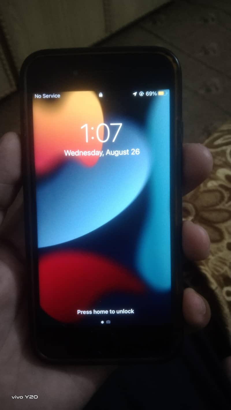 Apple iPhone 7 2