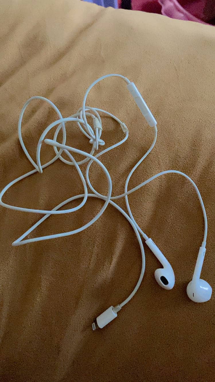Apple iPhone 11 0