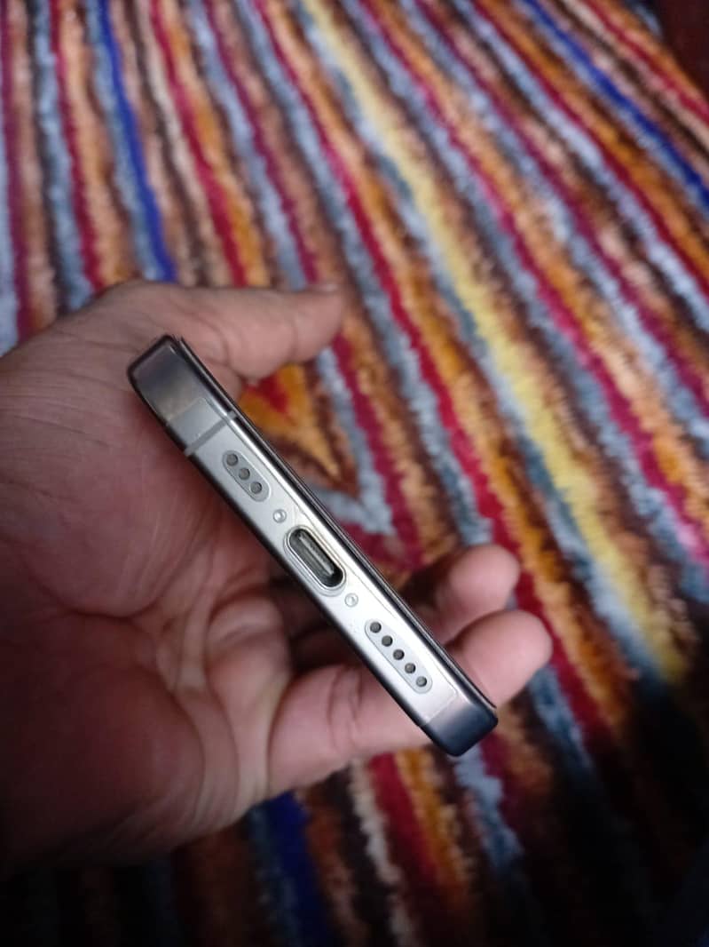 iPhone 16 Pro JV 2
