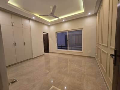 In Bahria Enclave House For Sale Sized 10 Marla