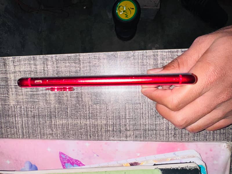 Apple iPhone 11 4