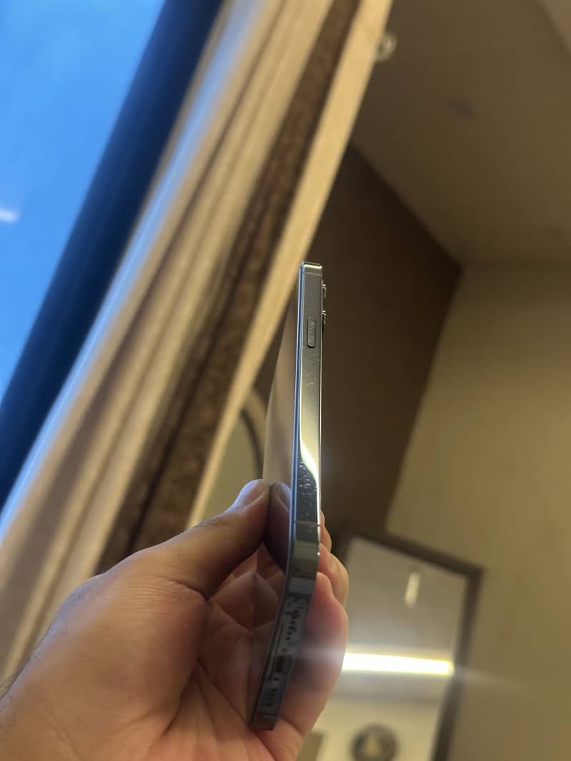 Apple iPhone 12 Pro Max 3