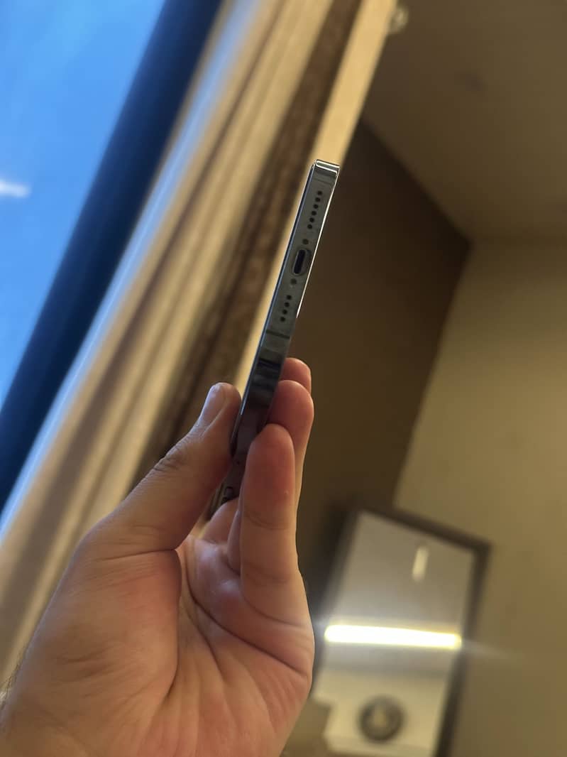 Apple iPhone 12 Pro Max 4