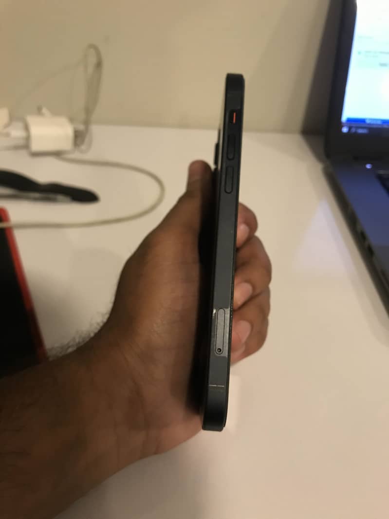 Apple iPhone 12 2