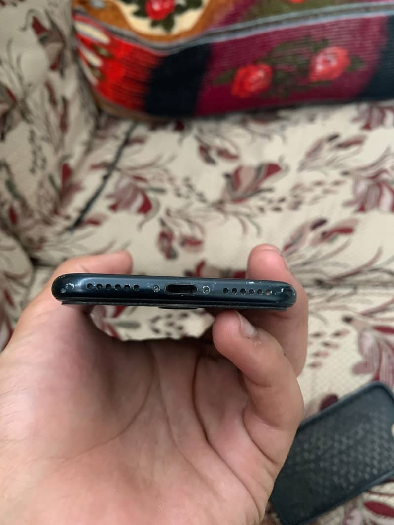 Apple iPhone SE 3 3