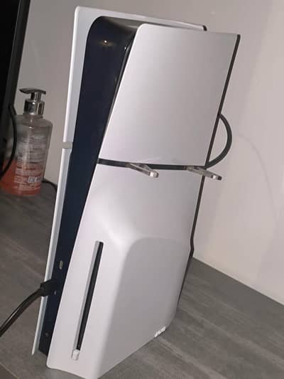 PS5 slim with games