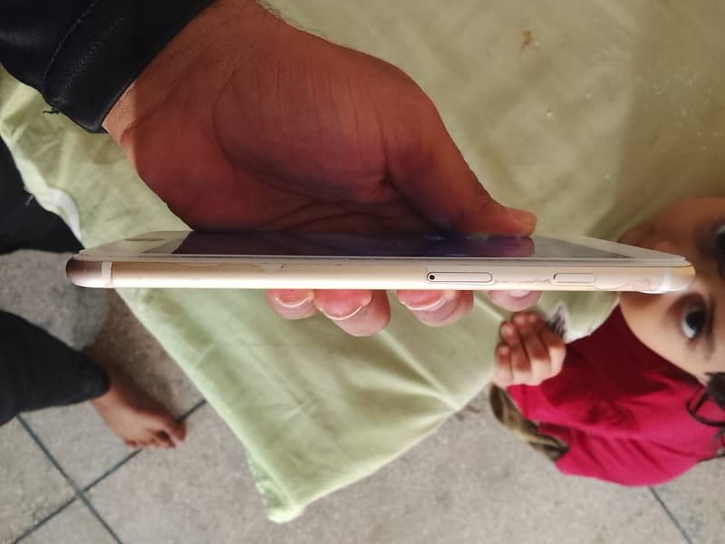 Apple iPhone 7 Plus 3
