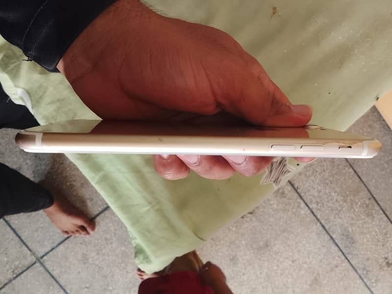 Apple iPhone 7 Plus 4