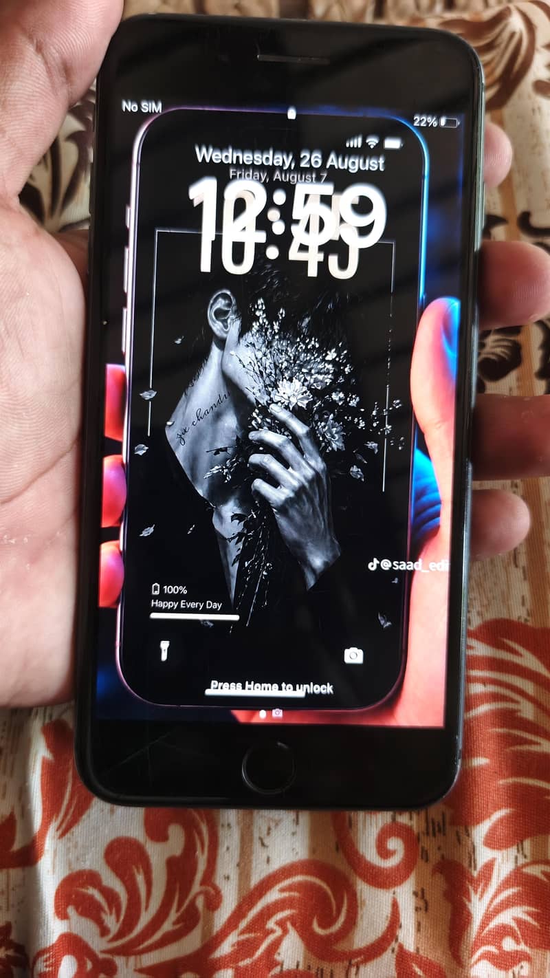 Apple iPhone 8 Plus 3
