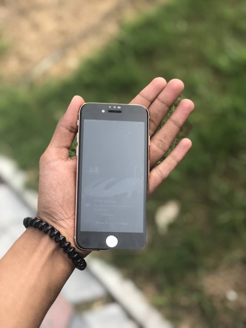 Apple iPhone 8 5