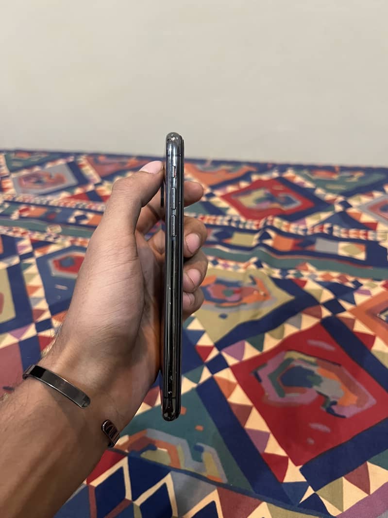 Apple iPhone X 2